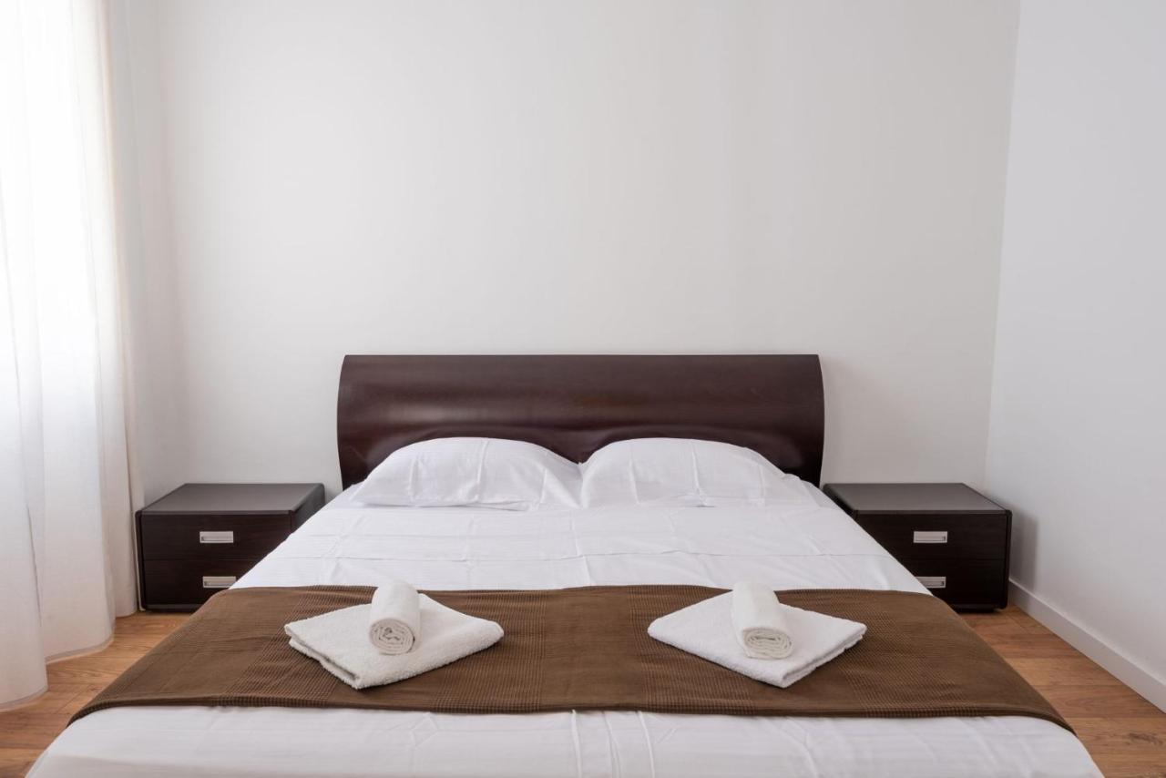 Pula City Apartment With Private Parking Free 외부 사진