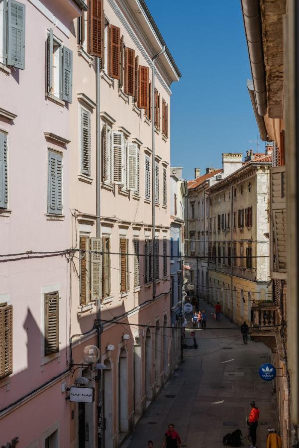 Pula City Apartment With Private Parking Free 외부 사진