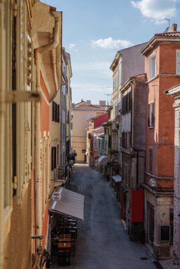 Pula City Apartment With Private Parking Free 외부 사진