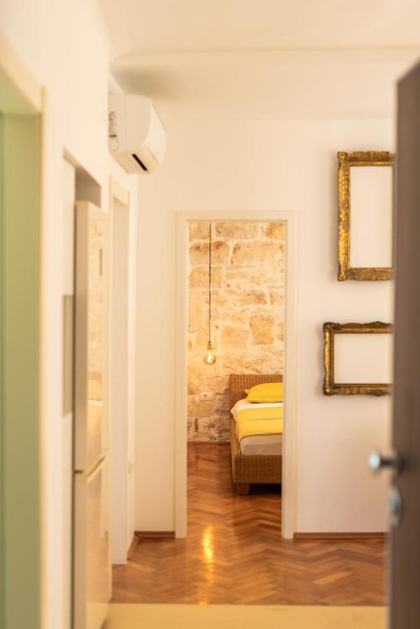 Pula City Apartment With Private Parking Free 외부 사진
