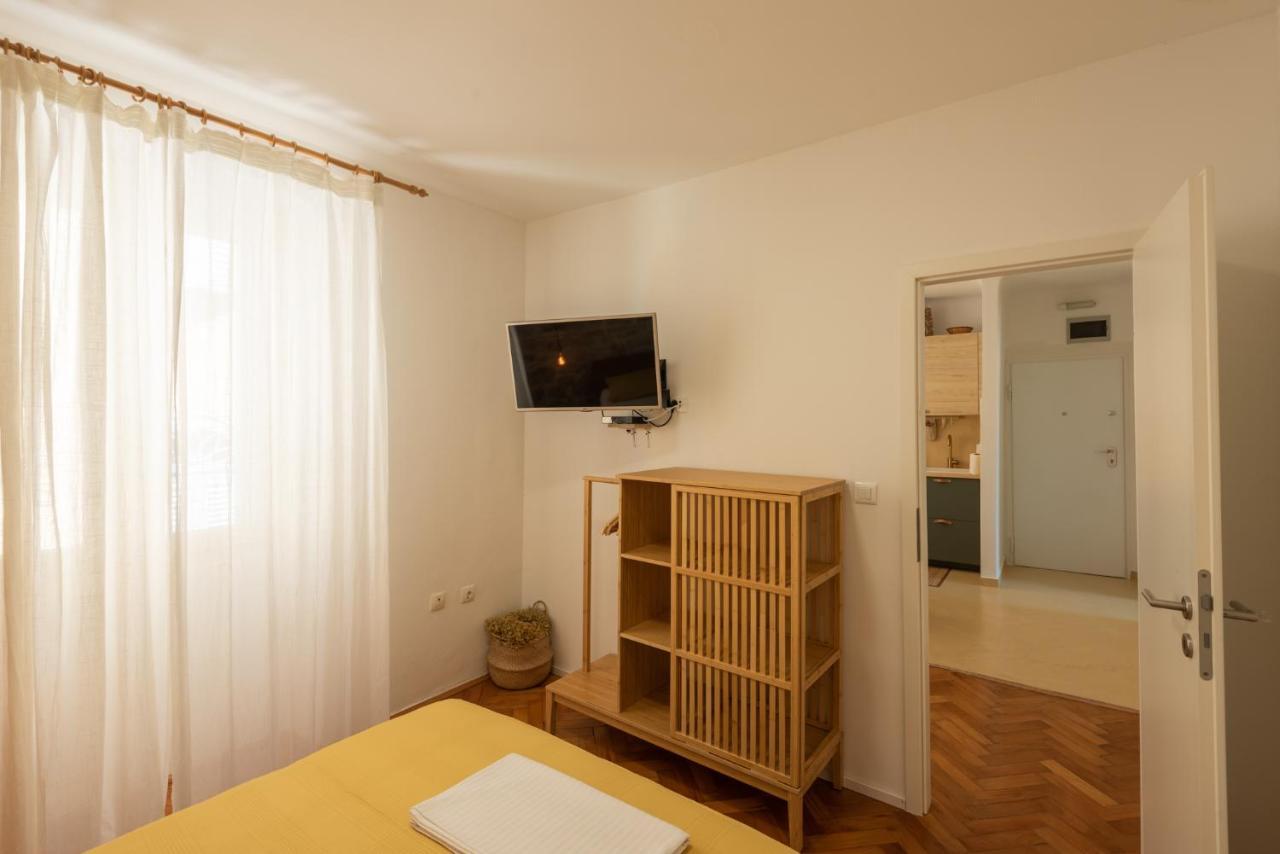 Pula City Apartment With Private Parking Free 외부 사진